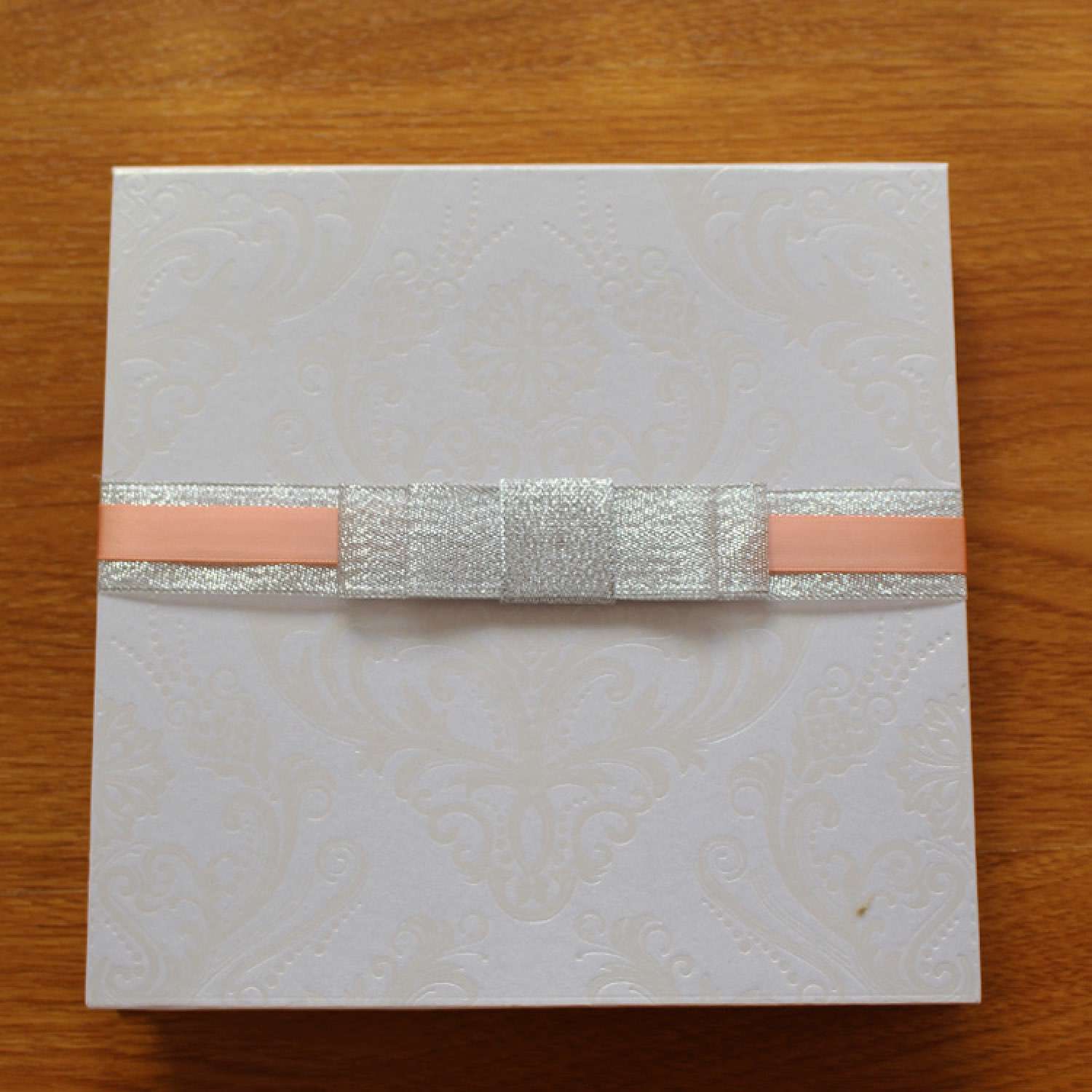 Hardcover Box Customized Embossing Invitation Made in China
